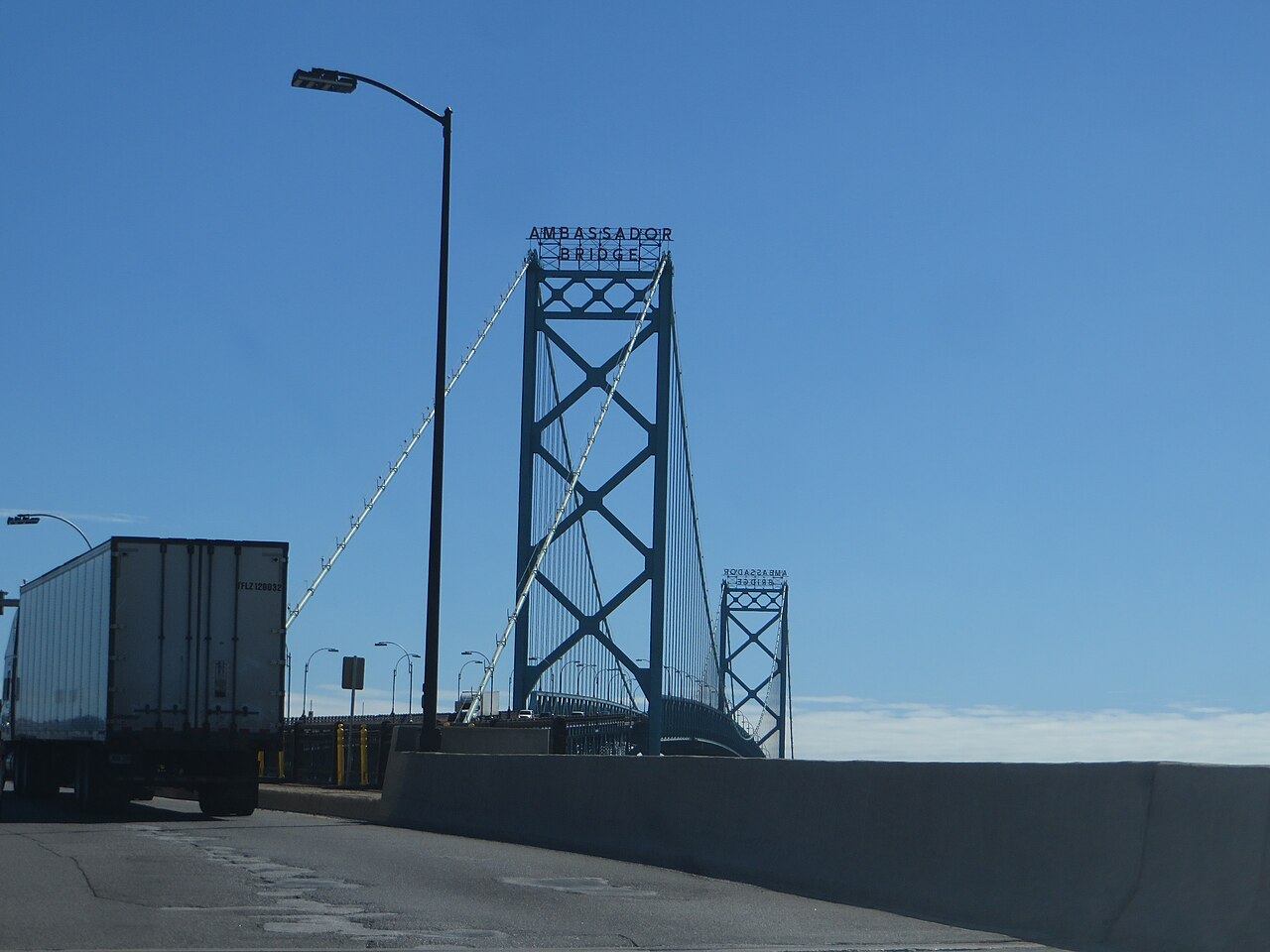 Ambassador Bridge border crossing