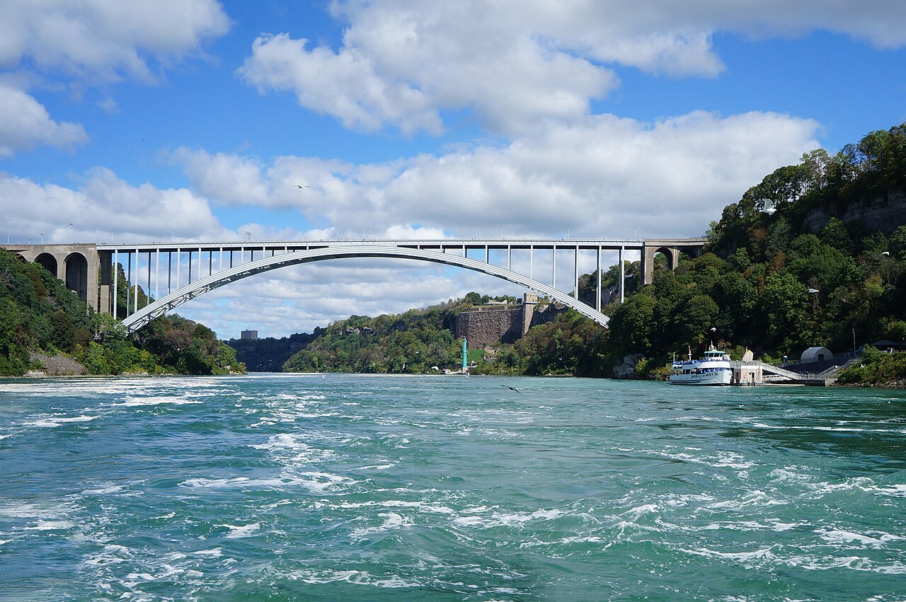 Rainbow Bridge border crossing